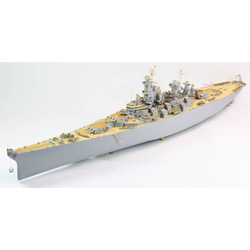 1/200 USS BB-63 Missouri 1945 Detail Up Set (Teak tone stained wooden deck)