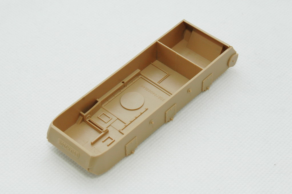 1/35 France 39(H) TANK SA 38 37mm gun