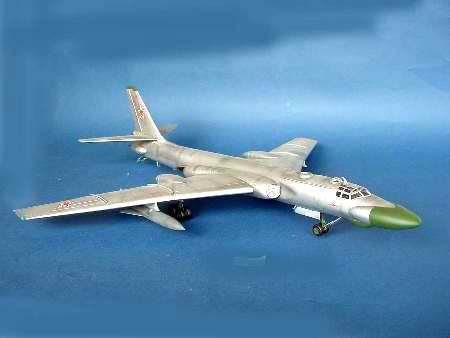 1/72 TU-16K-10